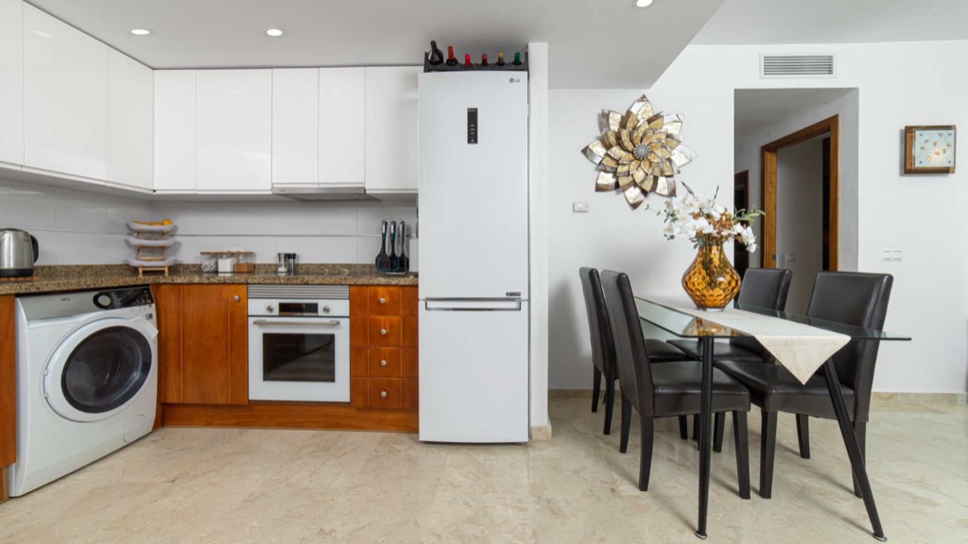 Resale - Apartment - Punta Prima - la entrada