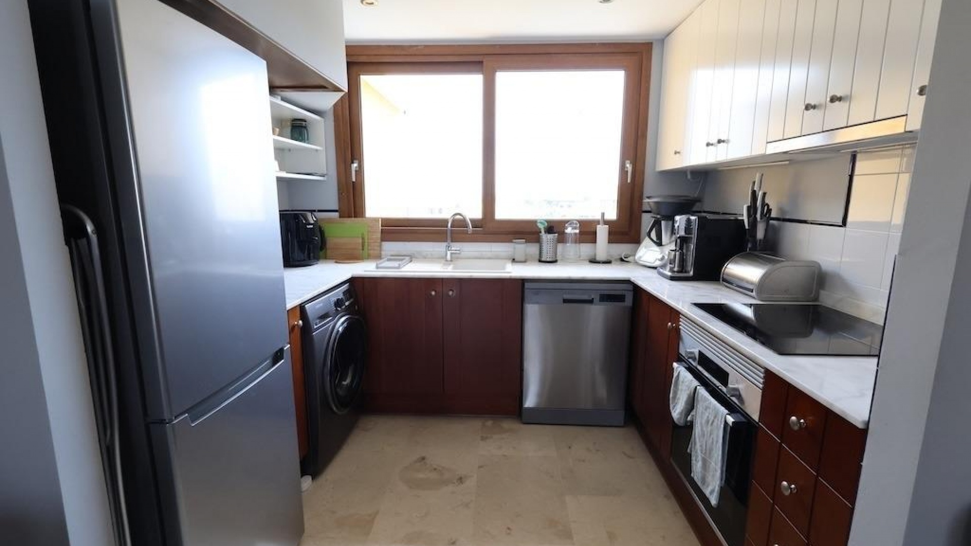 Resale - Apartment - Punta Prima - la entrada