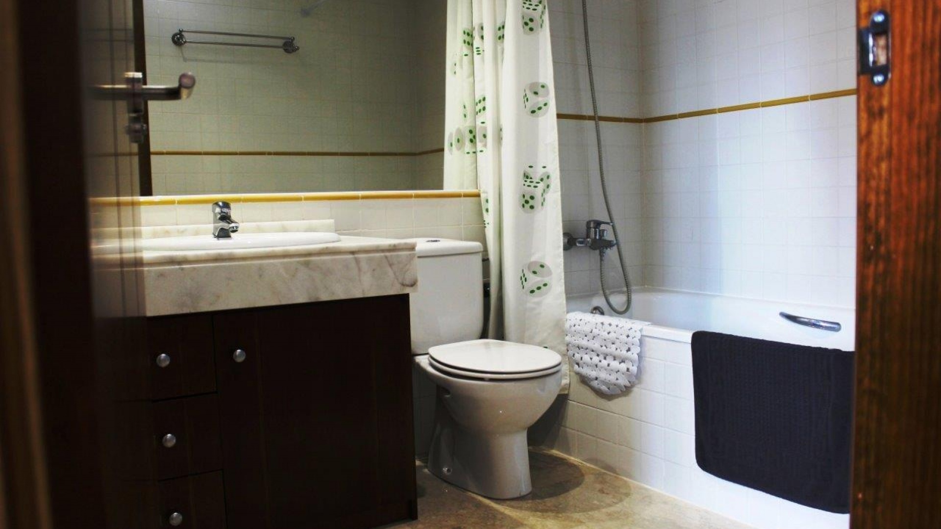 Resale - Apartment - Punta Prima - la entrada