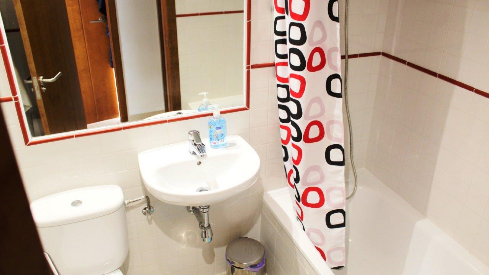 Resale - Apartment - Punta Prima - la entrada