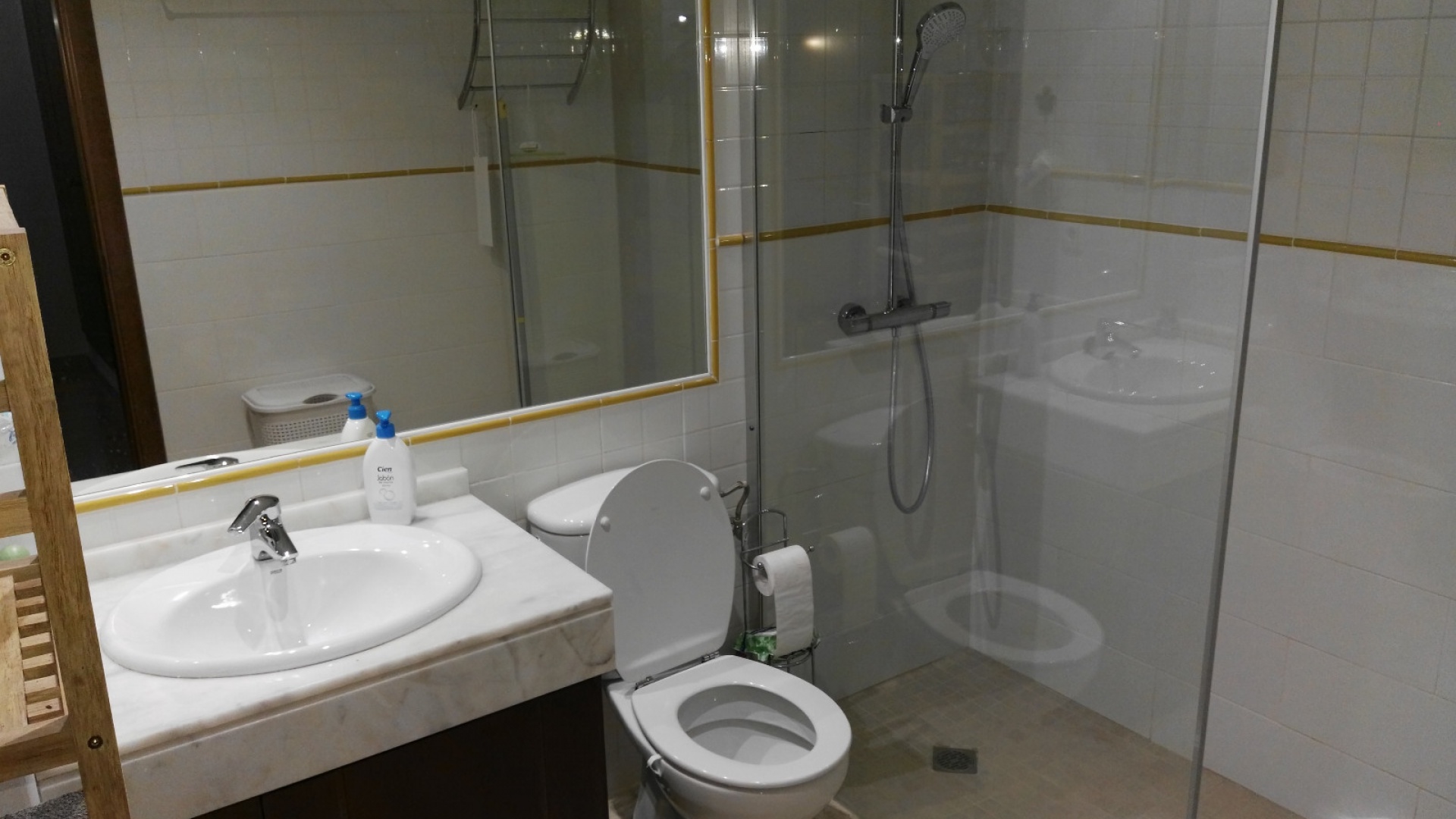 Resale - Apartment - Punta Prima - la entrada