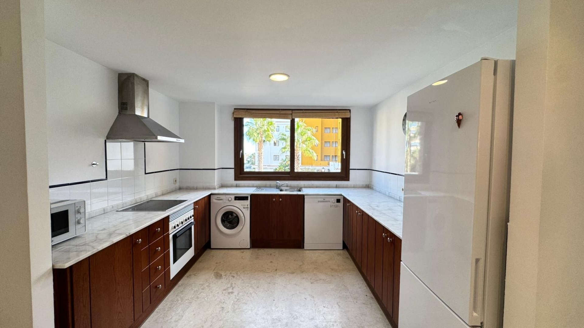 Resale - Apartment - Punta Prima - la entrada