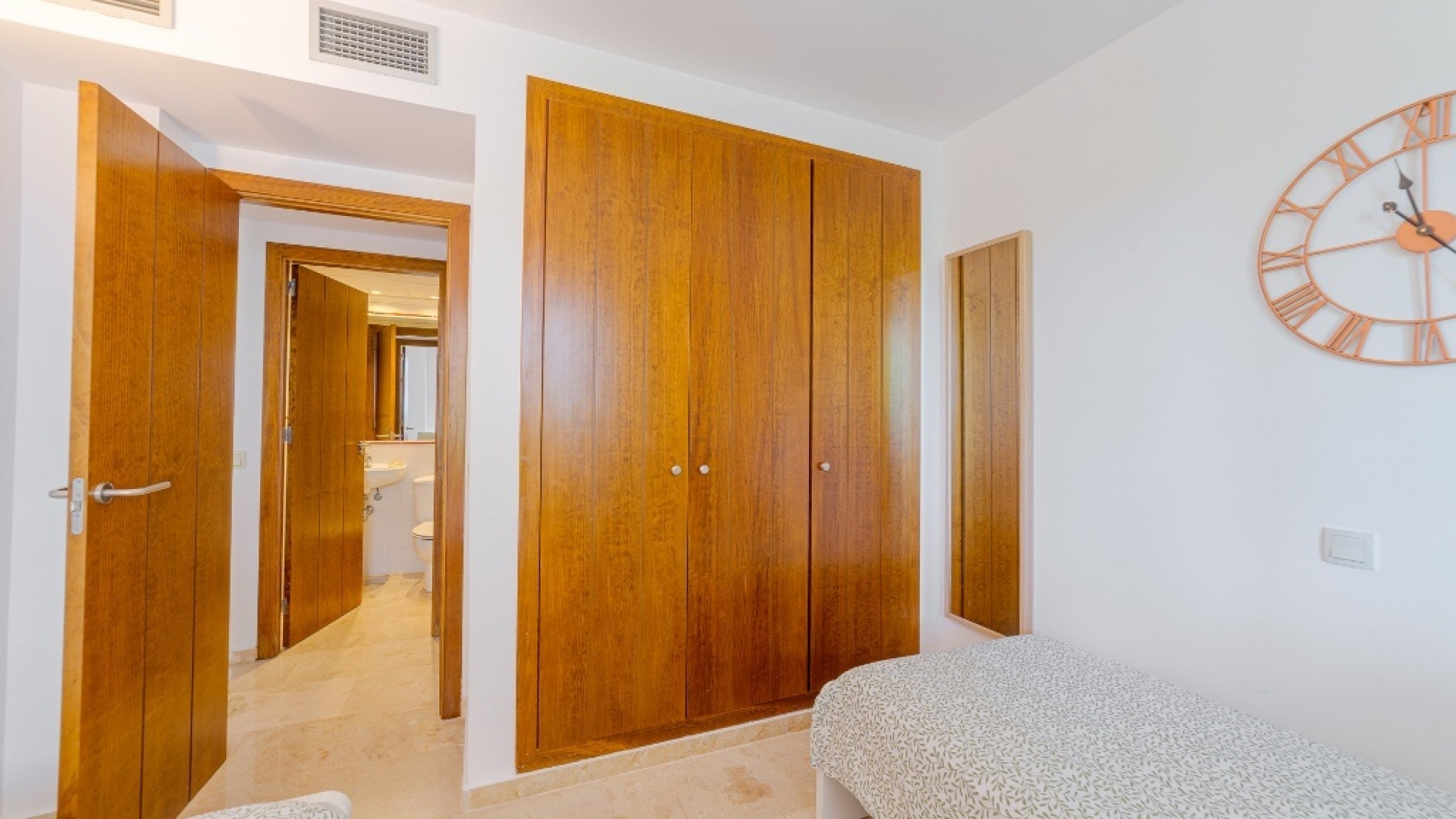 Resale - Apartment - Punta Prima - la entrada