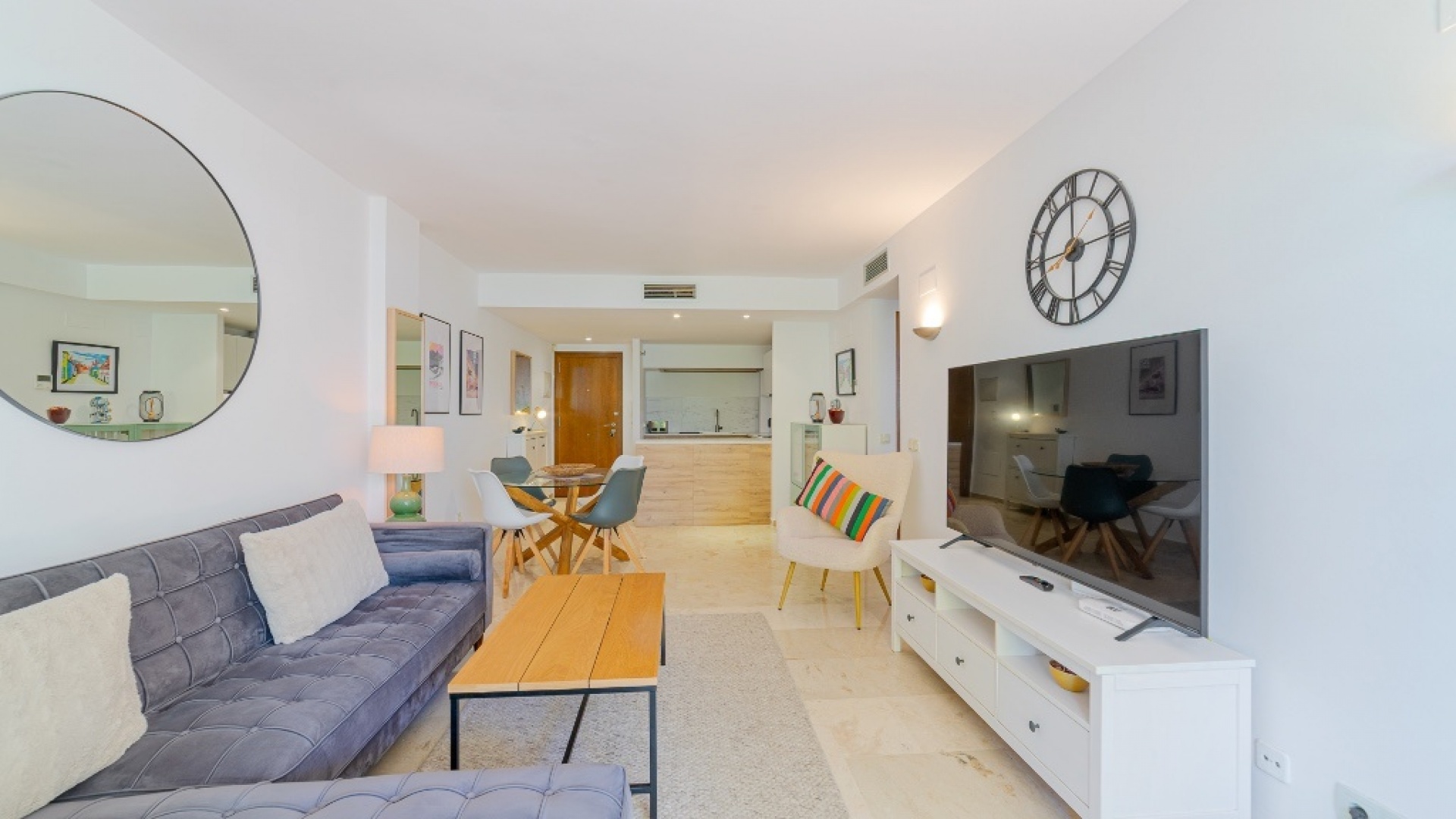 Resale - Apartment - Punta Prima - la entrada