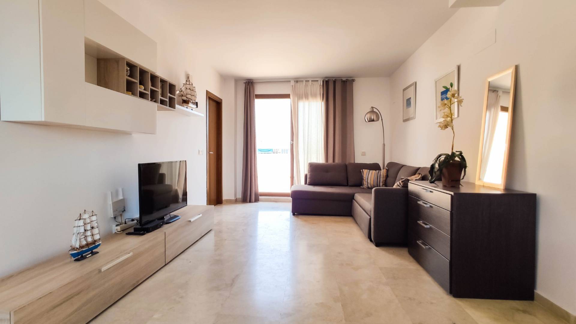 Resale - Apartment - Punta Prima - la entrada