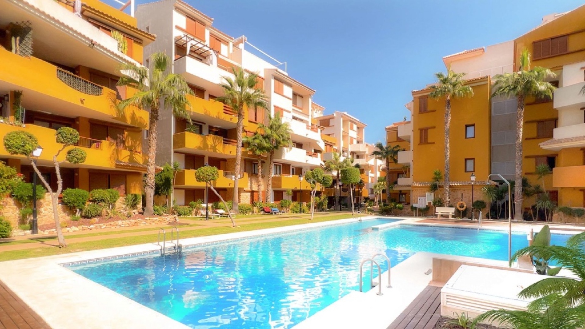 Resale - Apartment - Punta Prima - La Recoleta