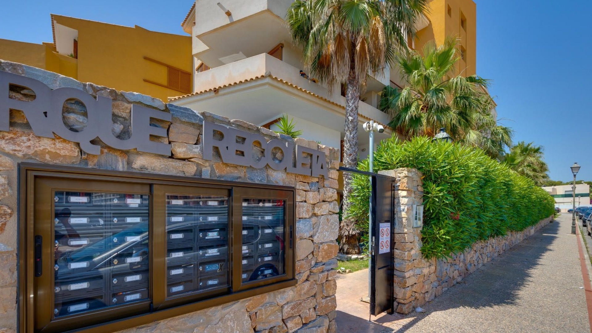 Resale - Apartment - Punta Prima - La Recoleta