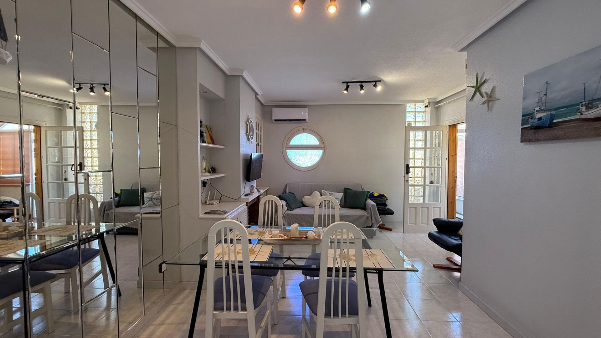 Resale - Apartment - Punta Prima - Las Barcas