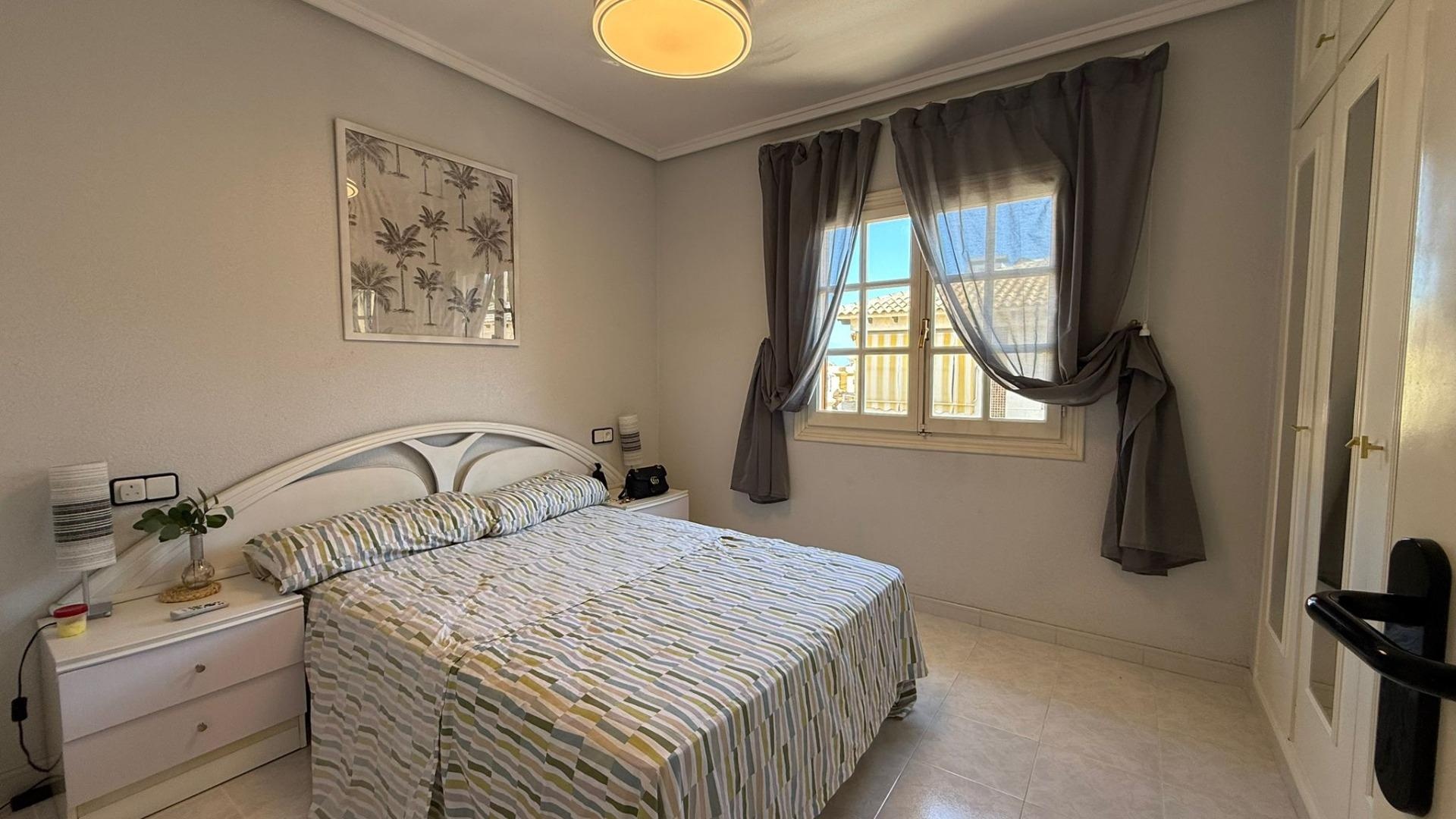 Resale - Apartment - Punta Prima - Las Barcas