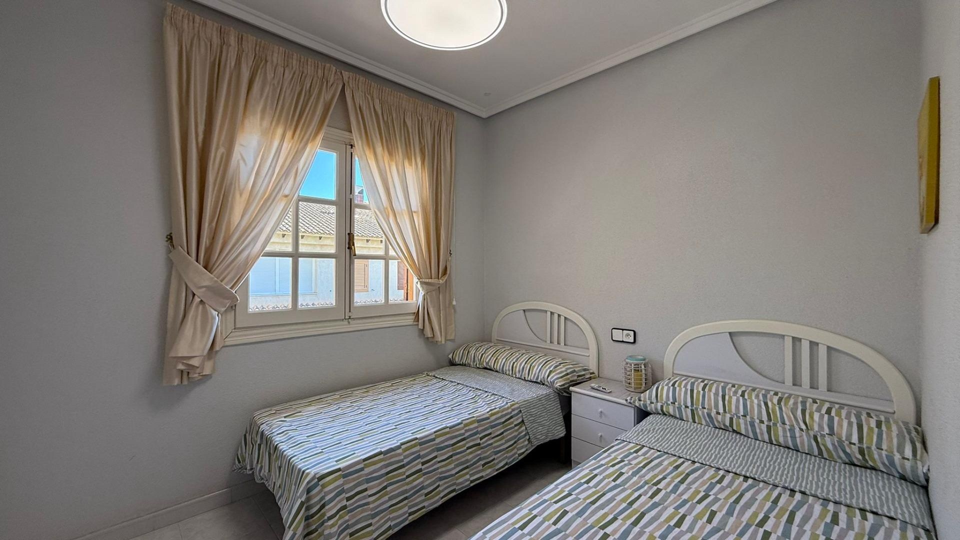 Resale - Apartment - Punta Prima - Las Barcas