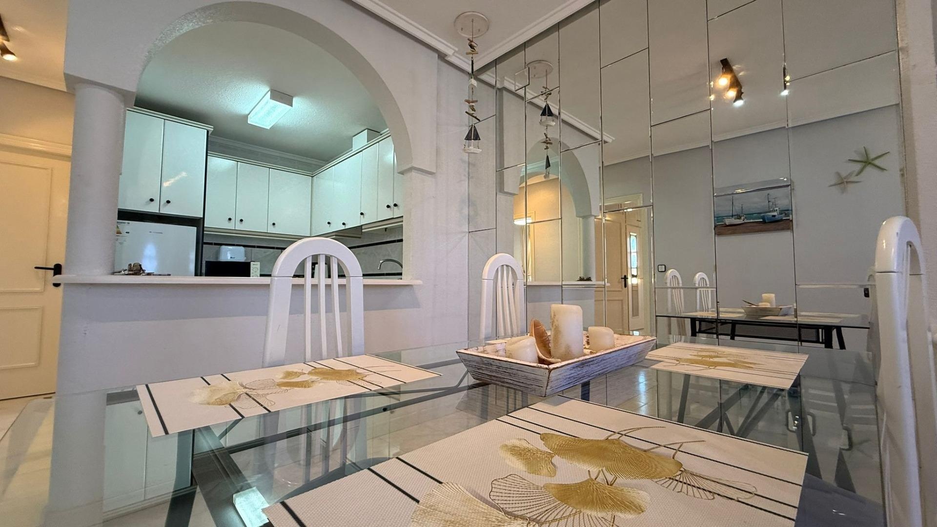 Resale - Apartment - Punta Prima - Las Barcas