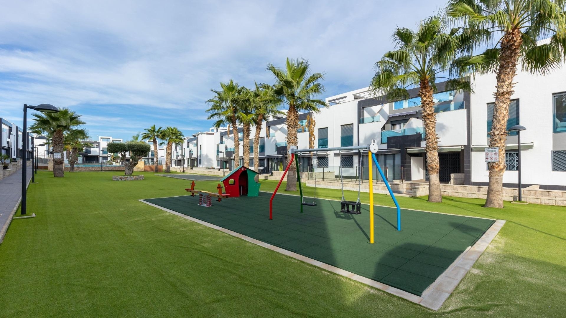 Resale - Apartment - Punta Prima - oasis beach