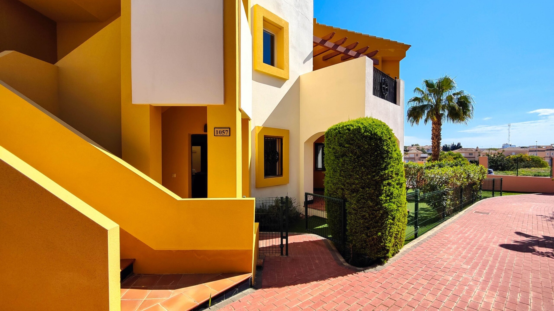 Resale - Apartment - Punta Prima - punta marina