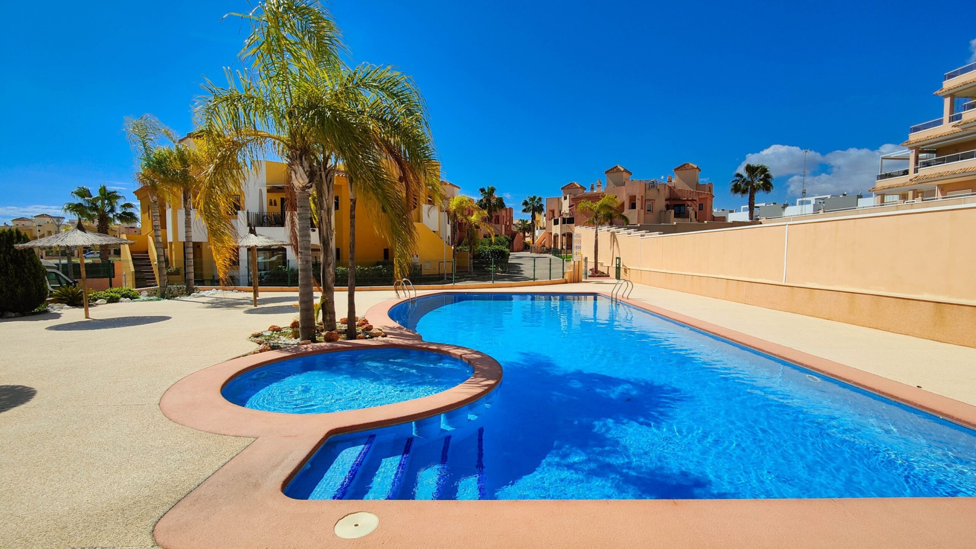 Resale - Apartment - Punta Prima - punta marina