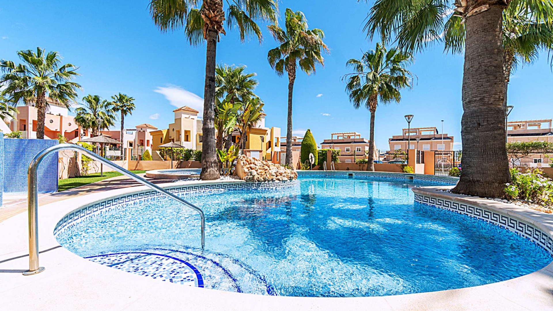 Resale - Apartment - Punta Prima - punta marina