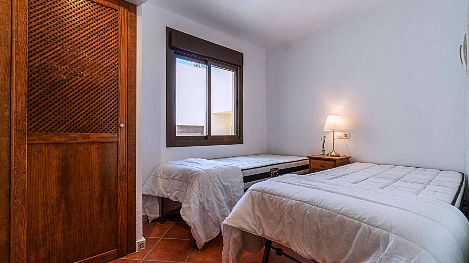 Resale - Apartment - Punta Prima - punta marina