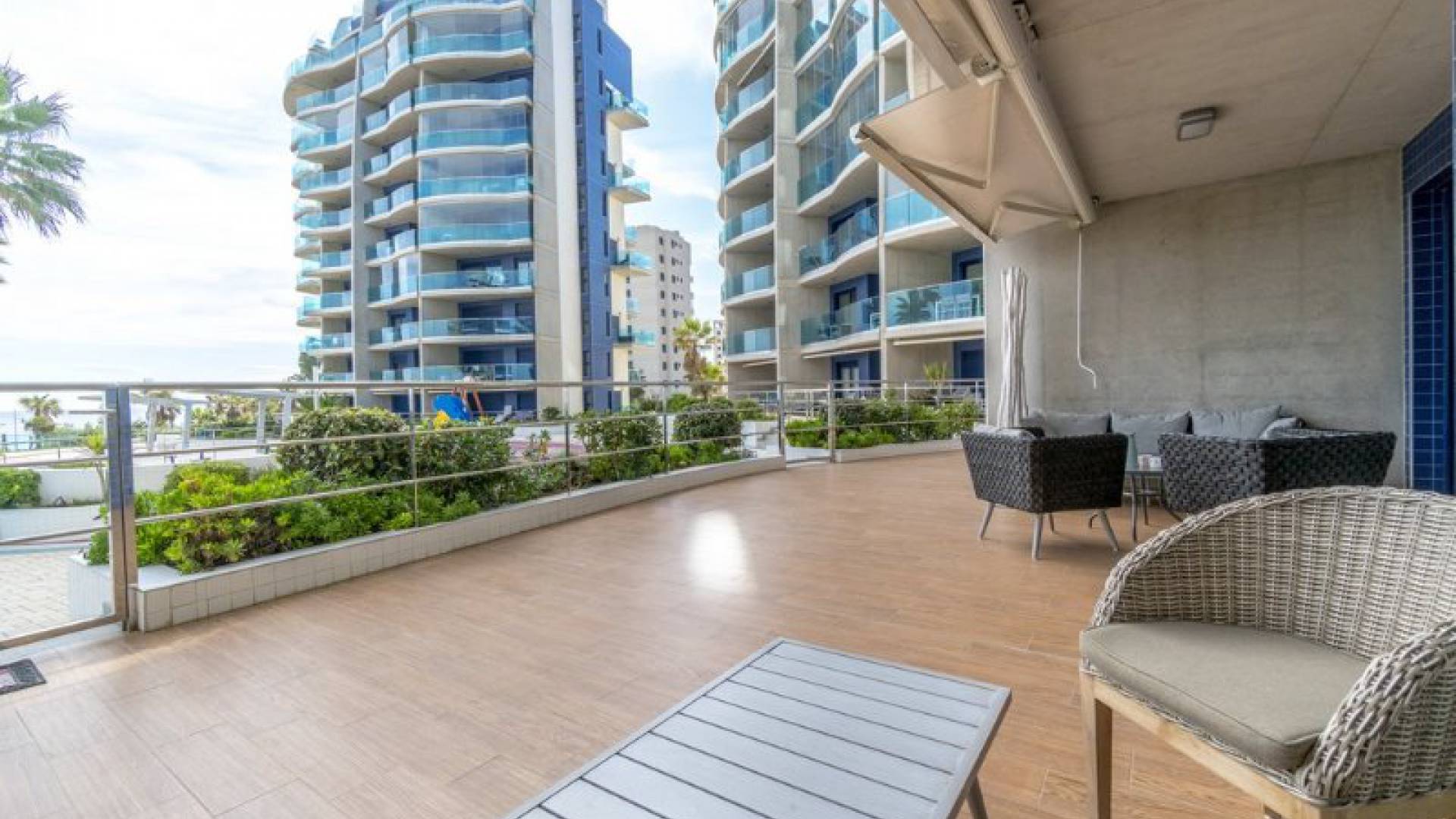 Resale - Apartment - Punta Prima - Res. Sea Senses