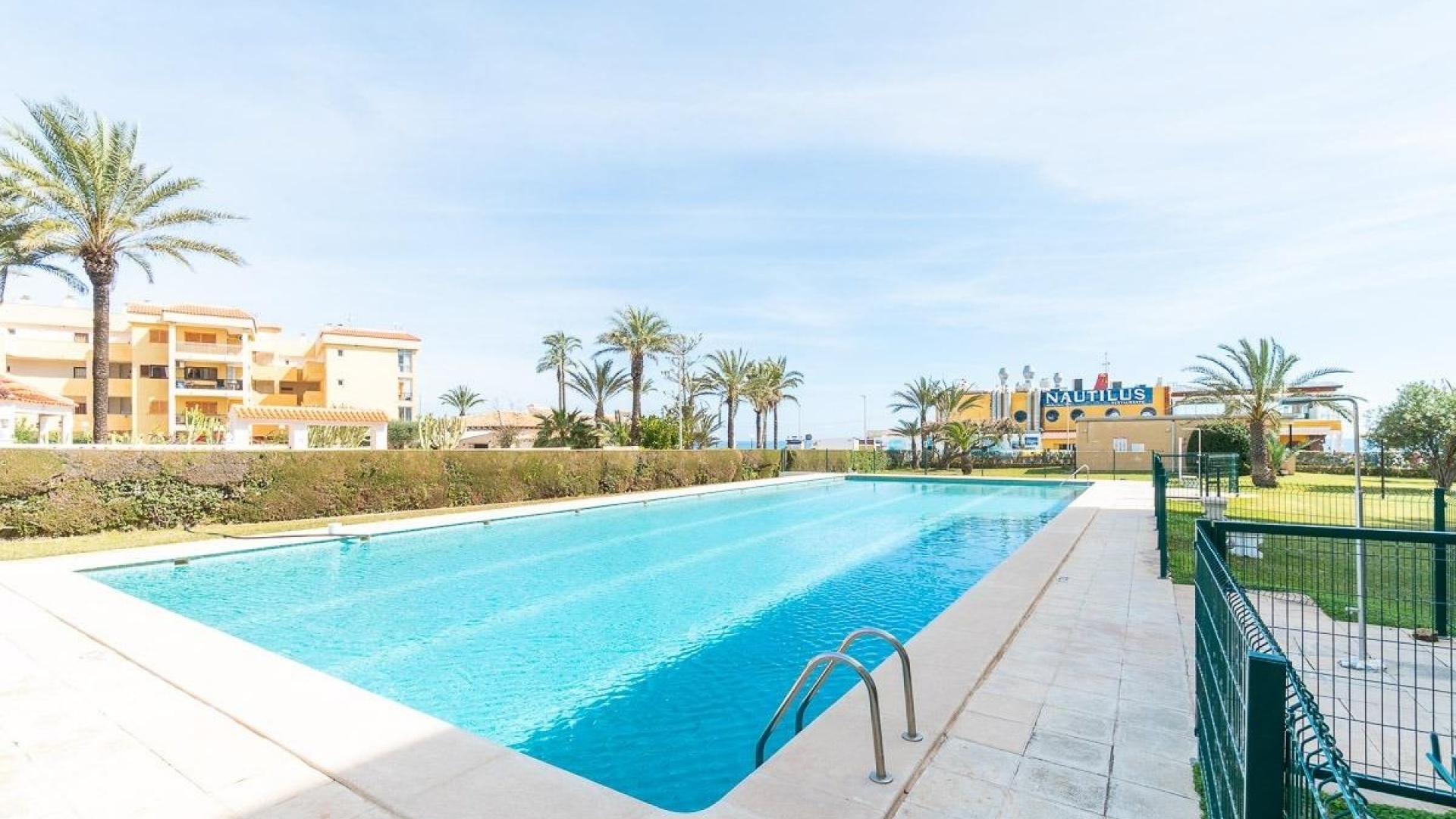 Resale - Apartment - Punta Prima - rocio del mar