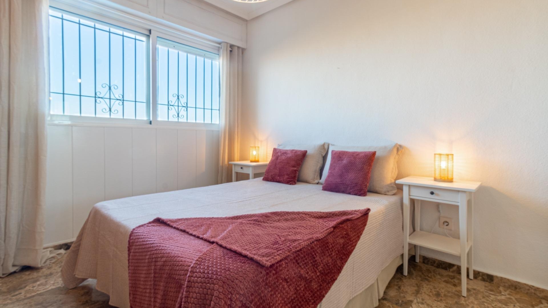 Resale - Apartment - Punta Prima