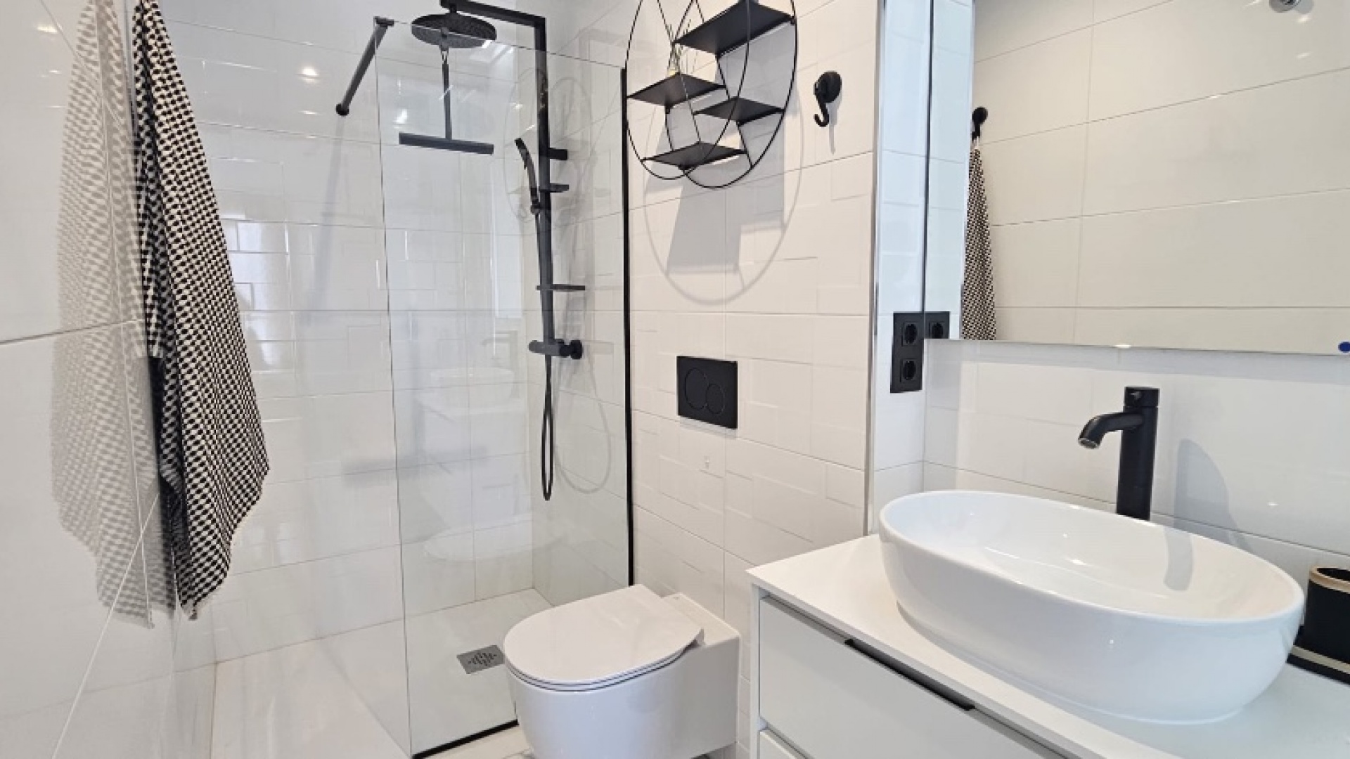 Resale - Apartment - Punta Prima