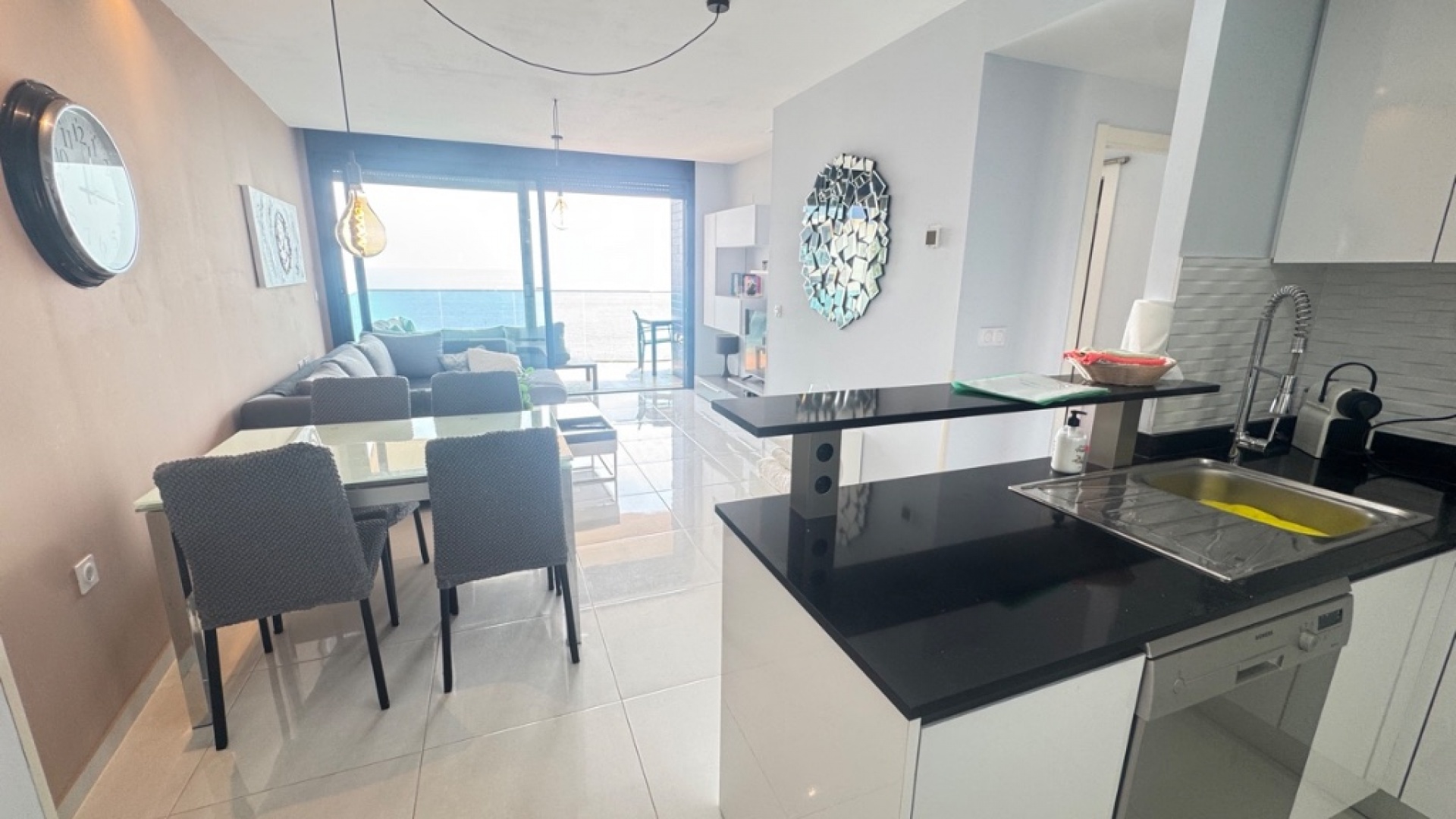 Resale - Apartment - Punta Prima