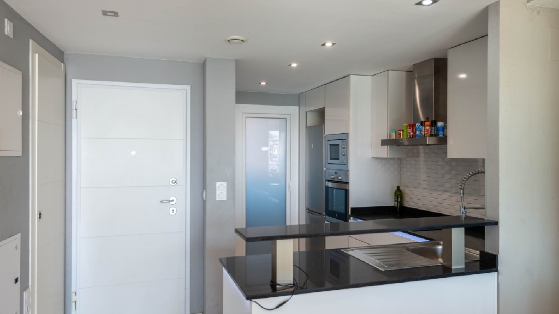 Resale - Apartment - Punta Prima