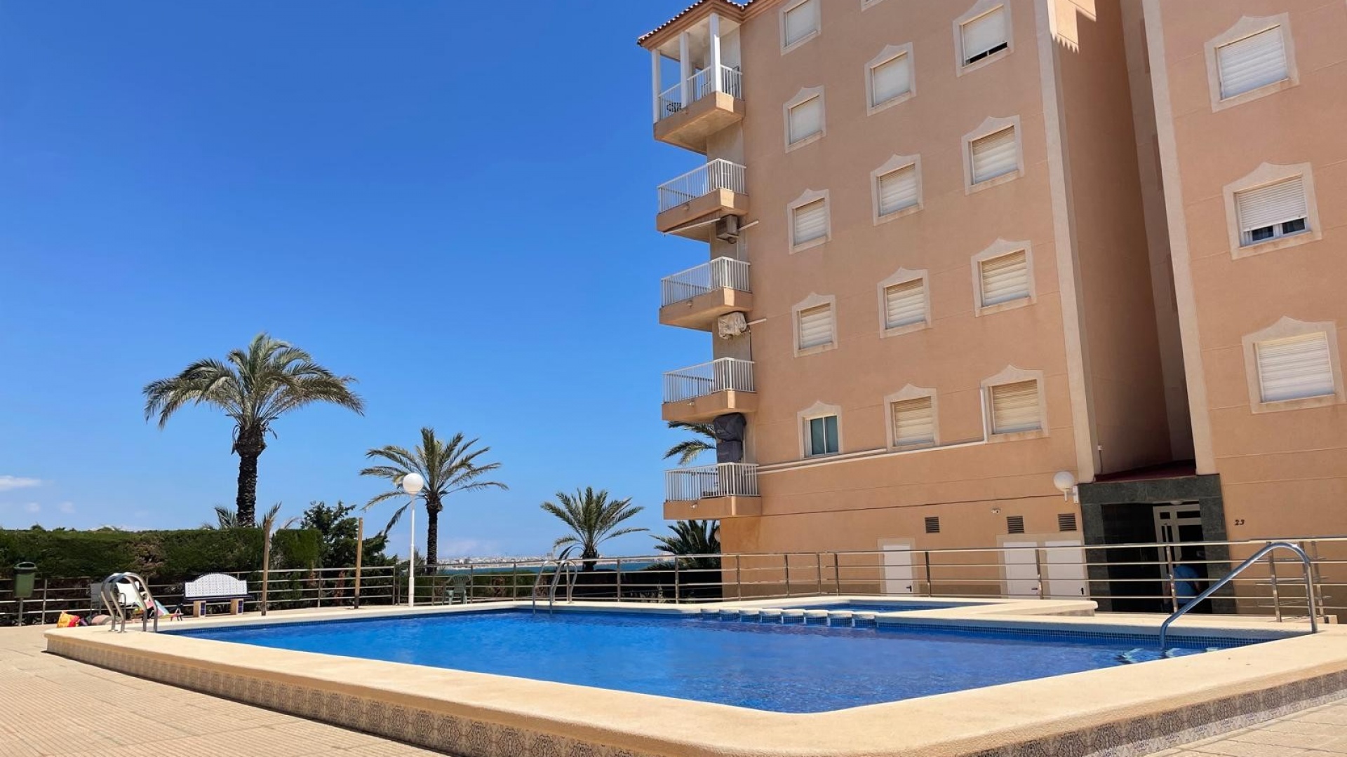 Resale - Apartment - Punta Prima