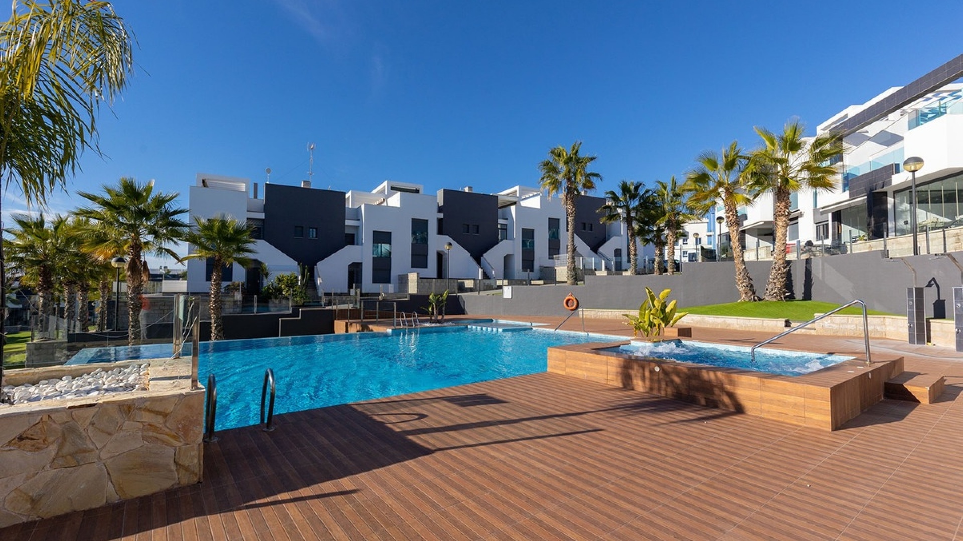 Resale - Apartment - Punta Prima