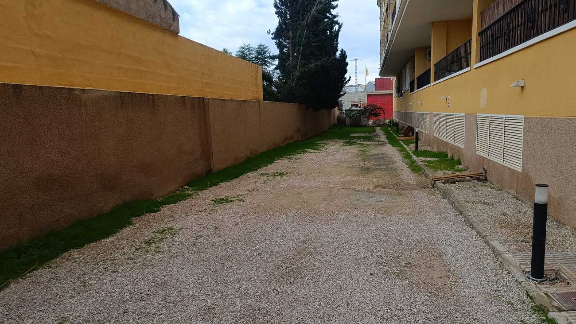 Resale - Apartment - Rafal