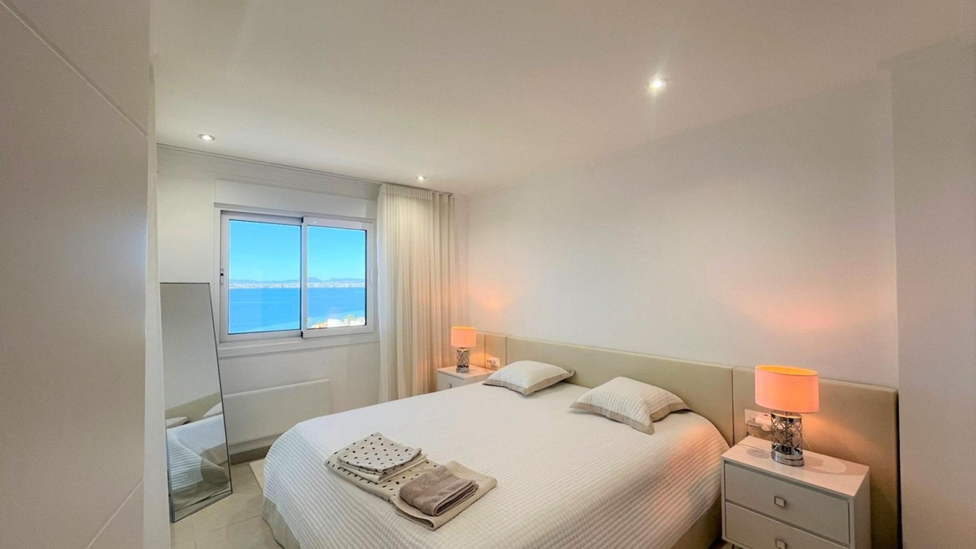 Resale - Apartment - San Javier - La Manga Del Mar Menor