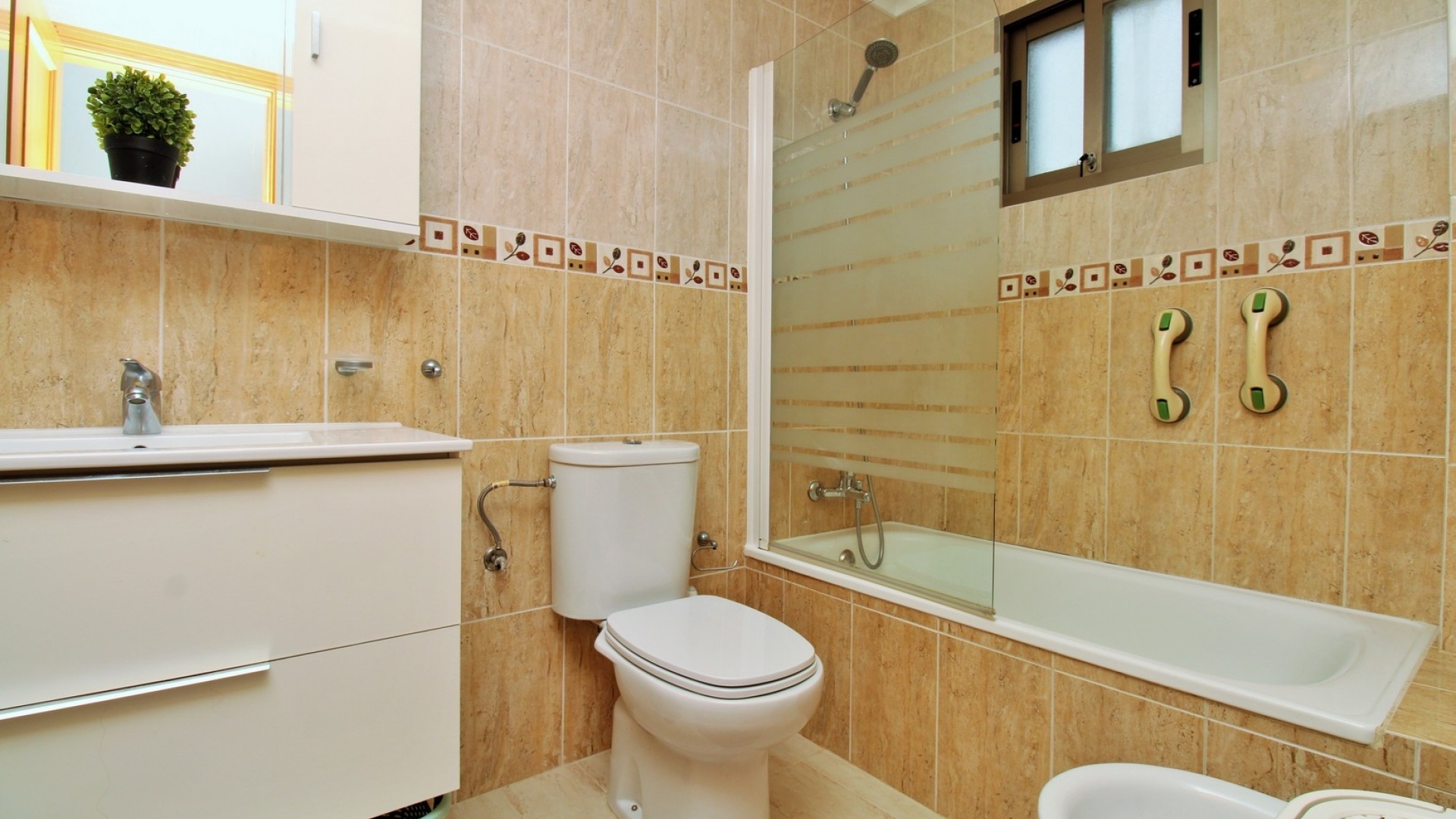 Resale - Apartment - San Miguel de Salinas - Res. Angelina