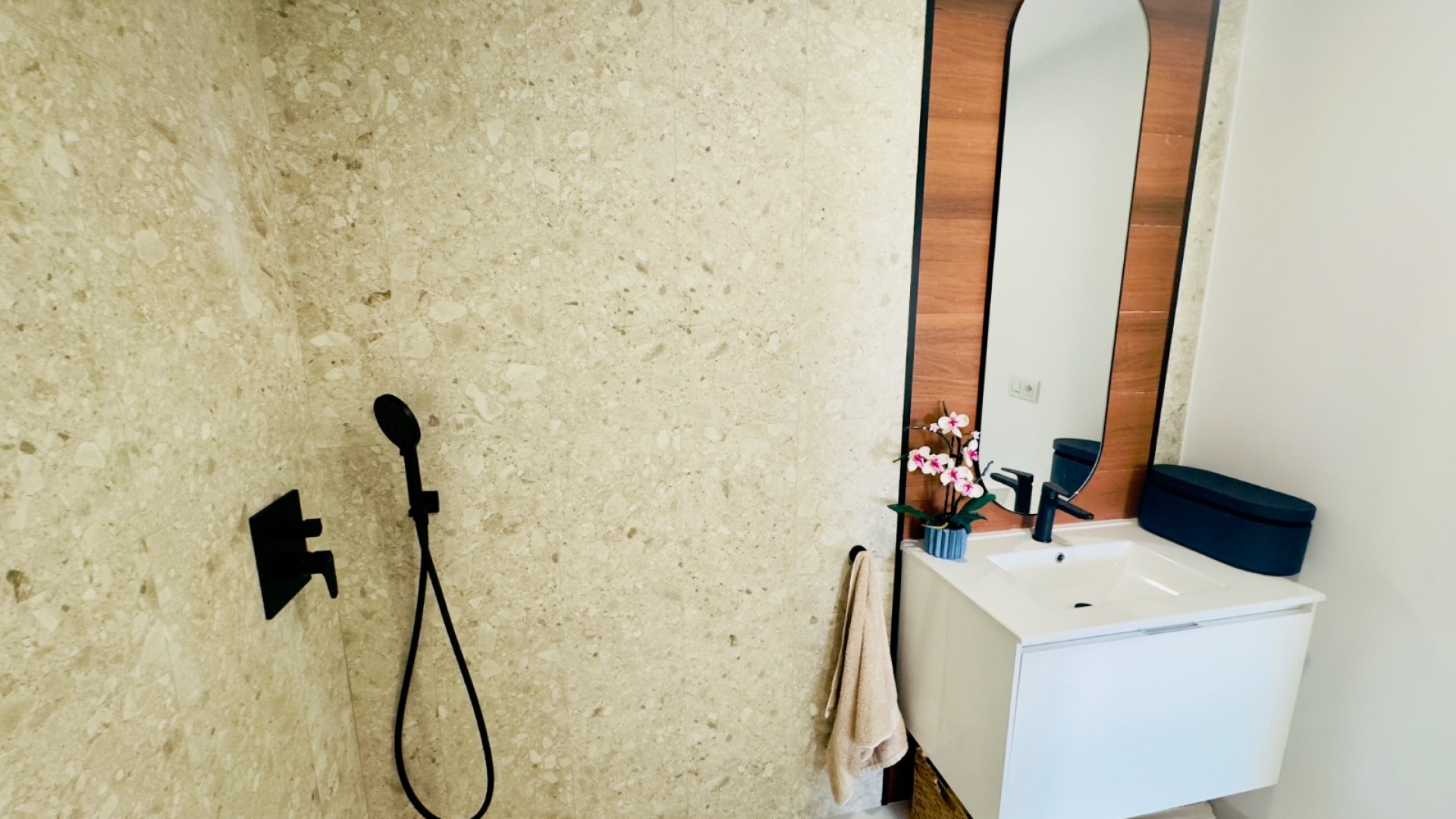 Resale - Apartment - San Miguel de Salinas - Res. Paradise Resort