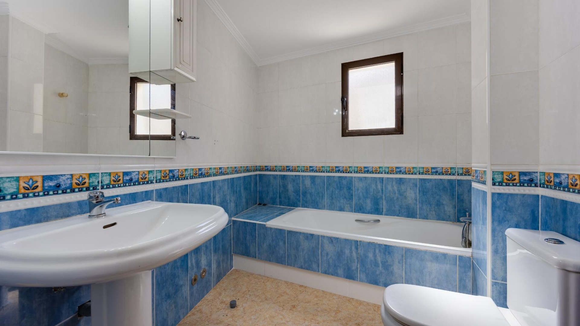 Resale - Apartment - San Miguel de Salinas
