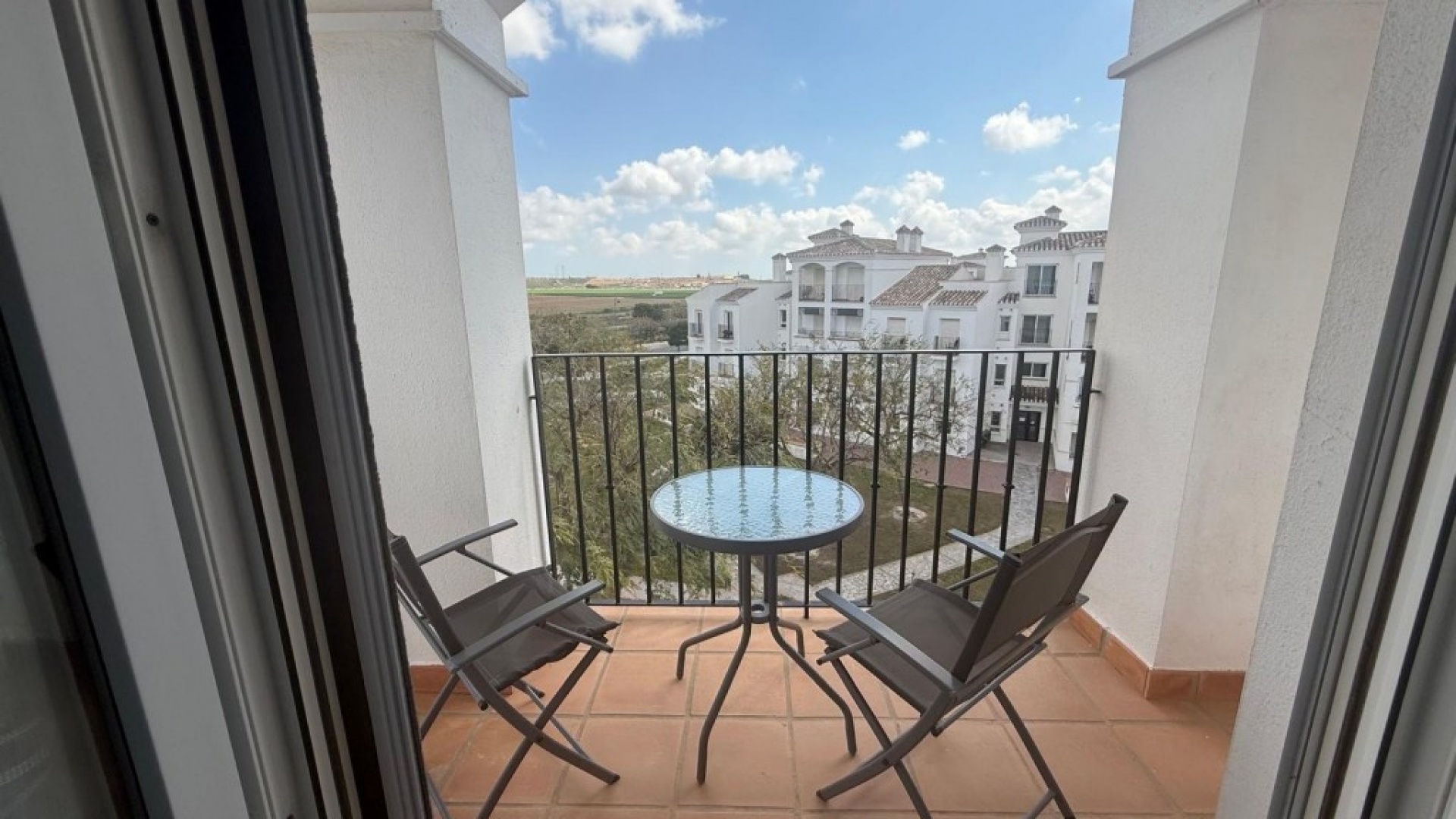 Resale - Apartment - Sucina