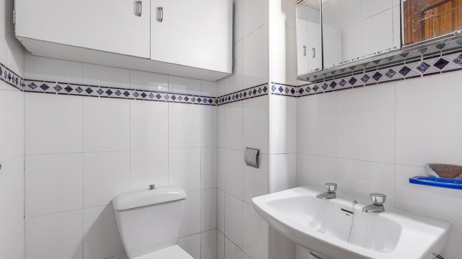 Resale - Apartment - Torrevieja - 1st line to the sea