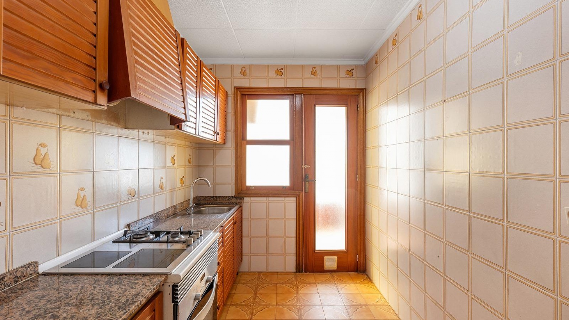 Resale - Apartment - Torrevieja - 1st line to the sea