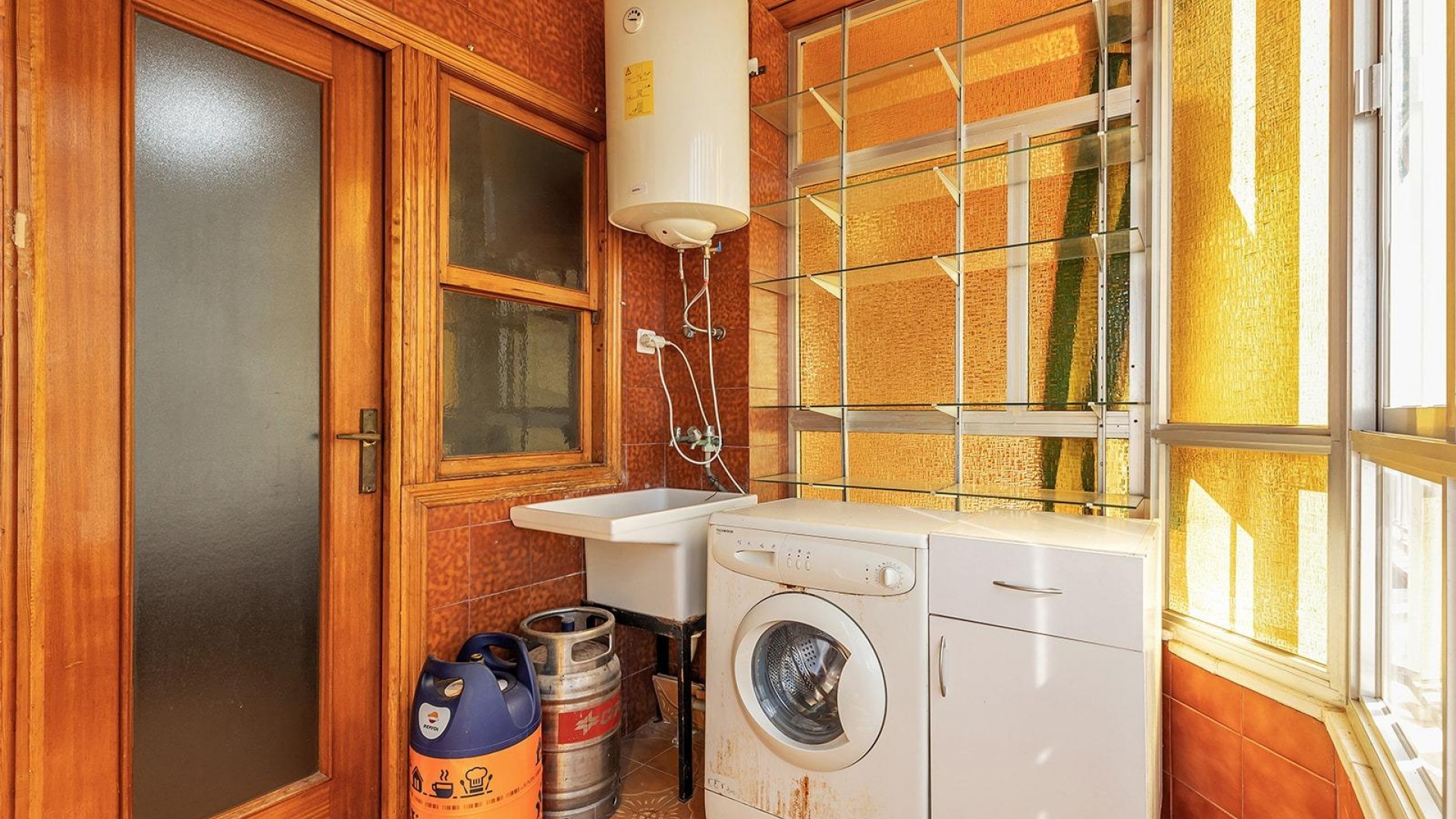 Resale - Apartment - Torrevieja - 1st line to the sea