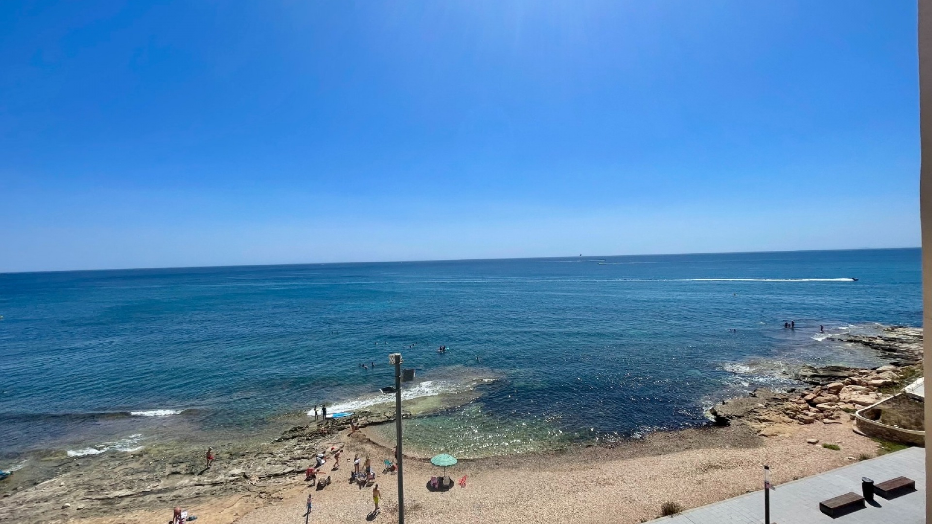 Resale - Apartment - Torrevieja - 1st line to the sea