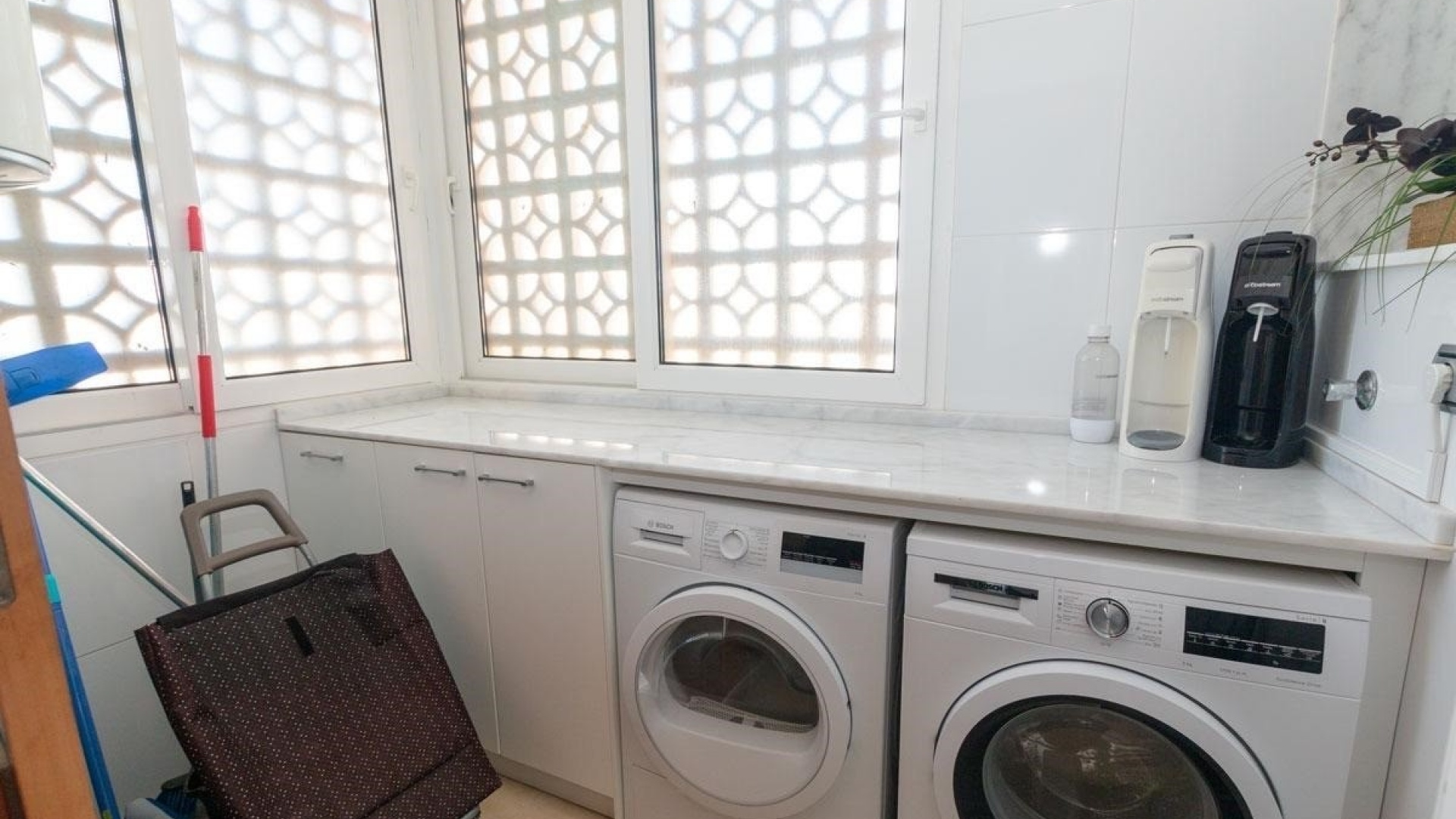 Resale - Apartment - Torrevieja - 1st line to the sea