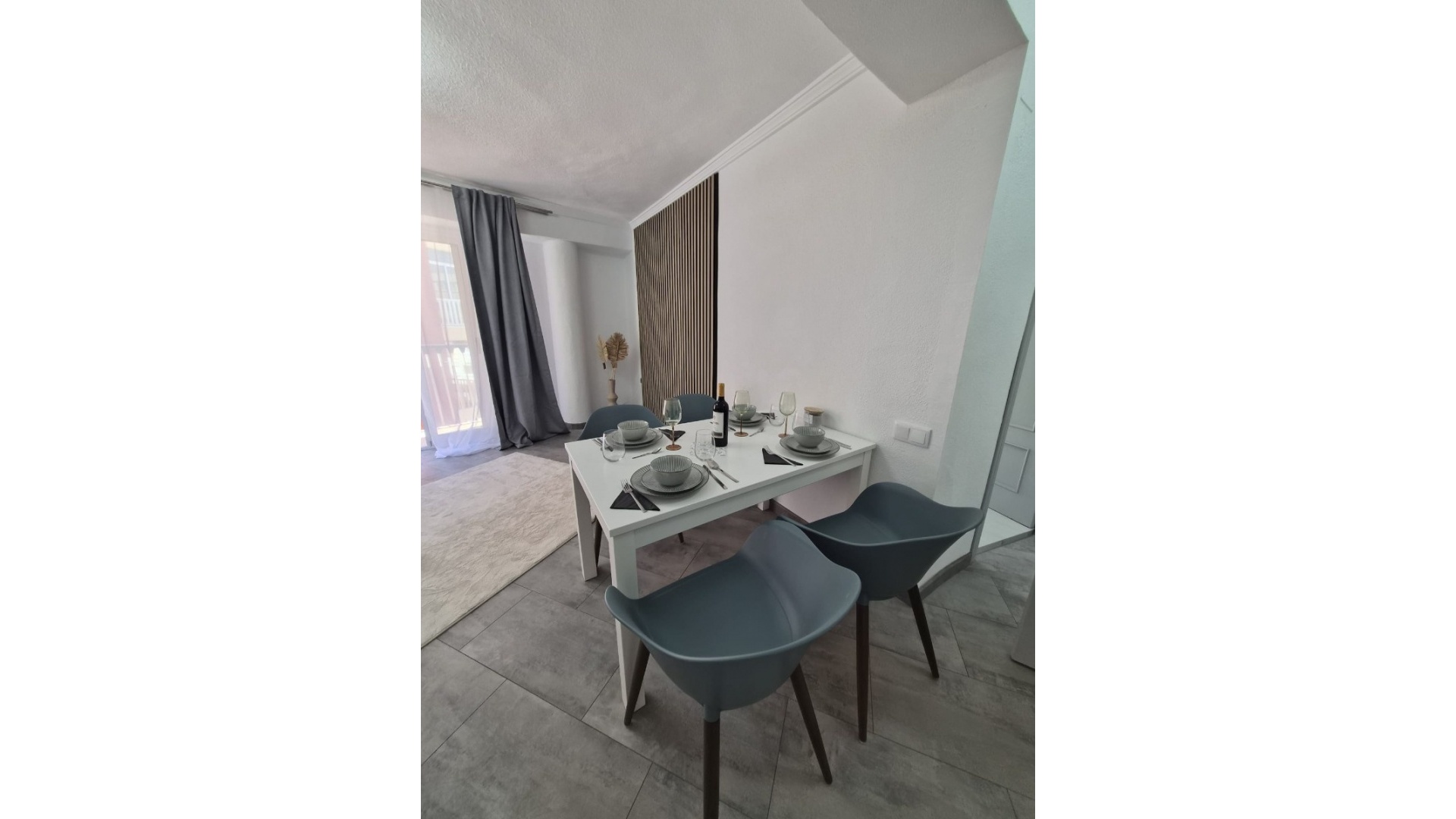 Resale - Apartment - Torrevieja - 1st line to the sea