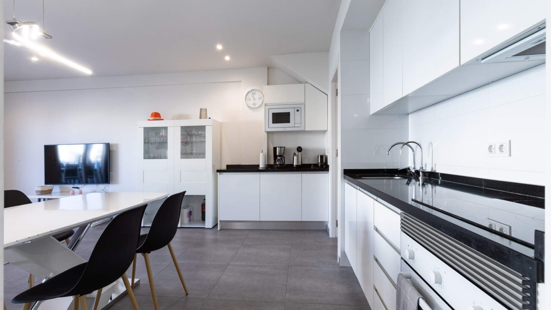 Resale - Apartment - Torrevieja - Aguas Nuevas