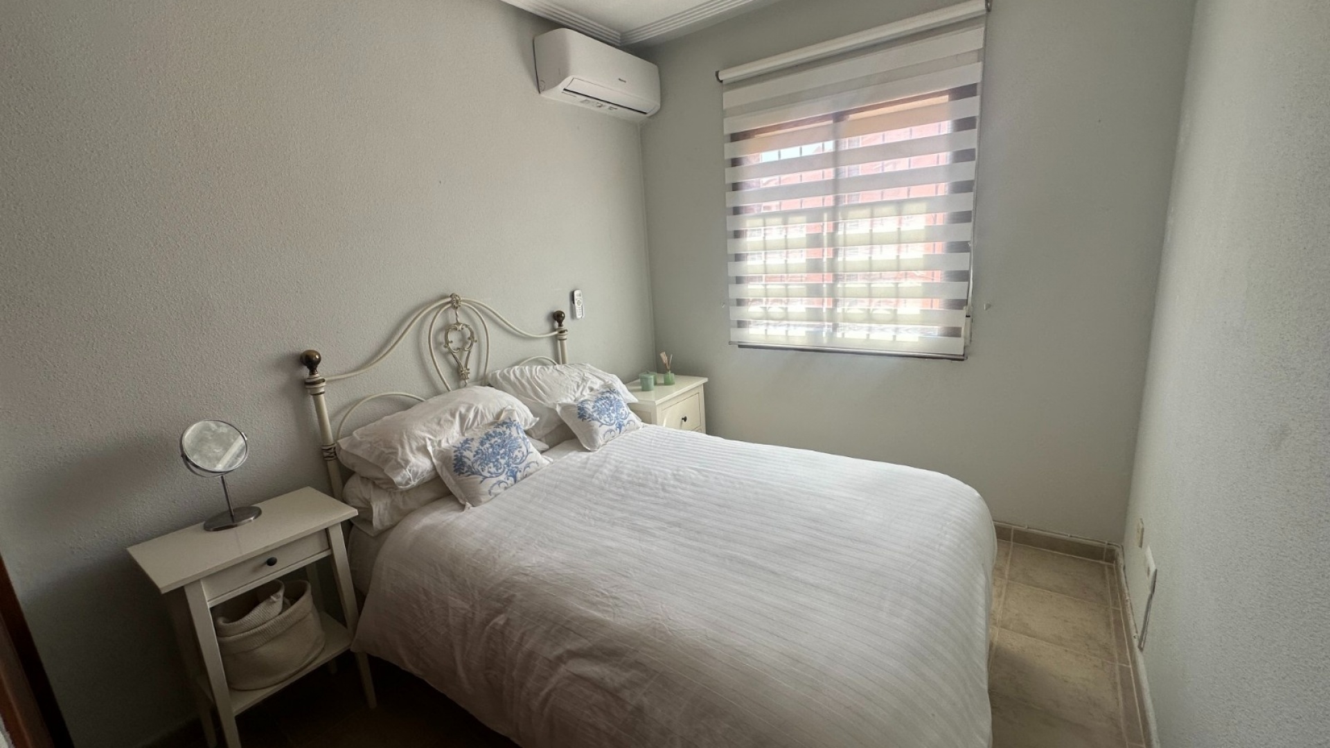 Resale - Apartment - Torrevieja - Aguas Nuevas