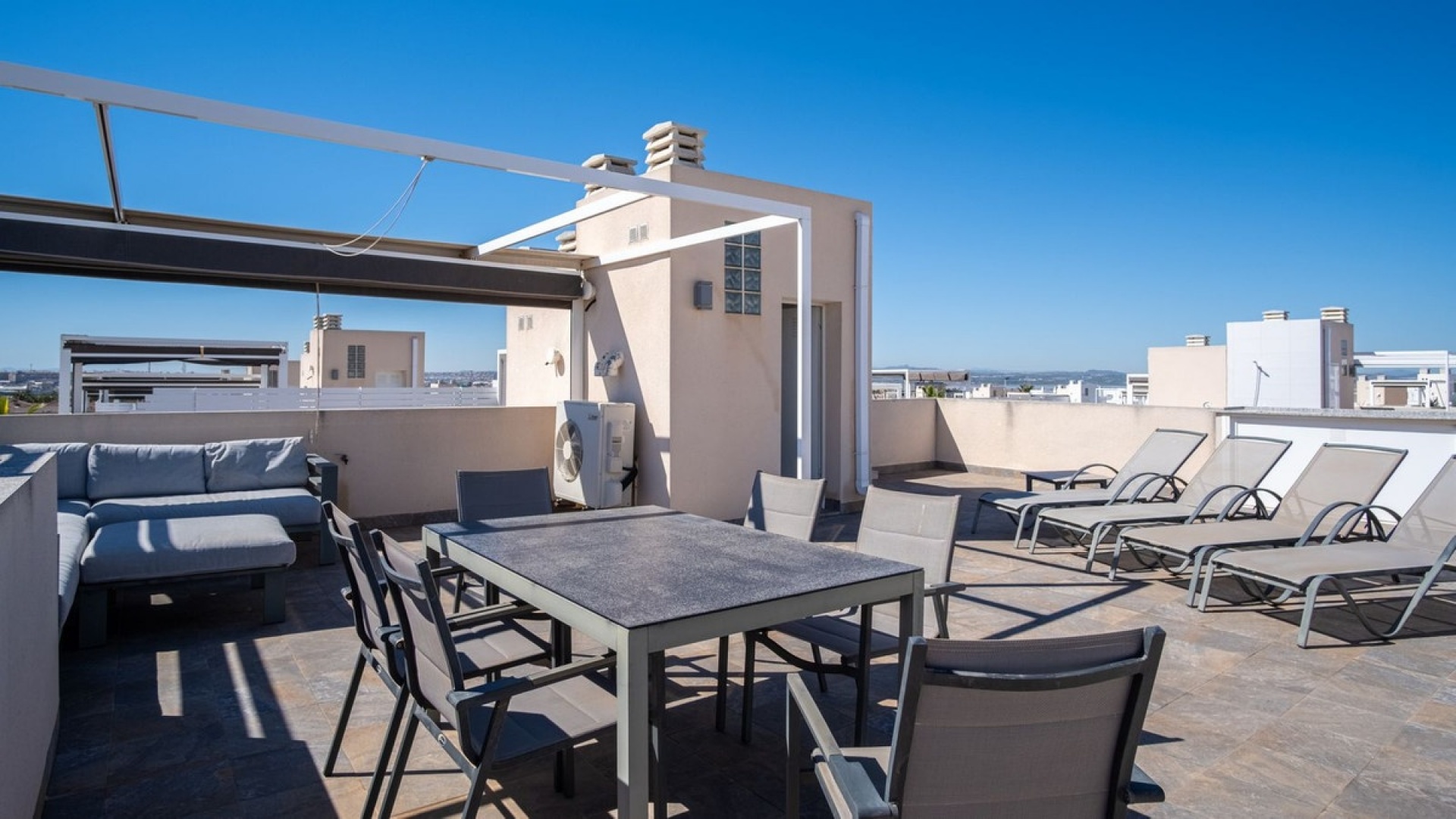 Resale - Apartment - Torrevieja - Aguas Nuevas