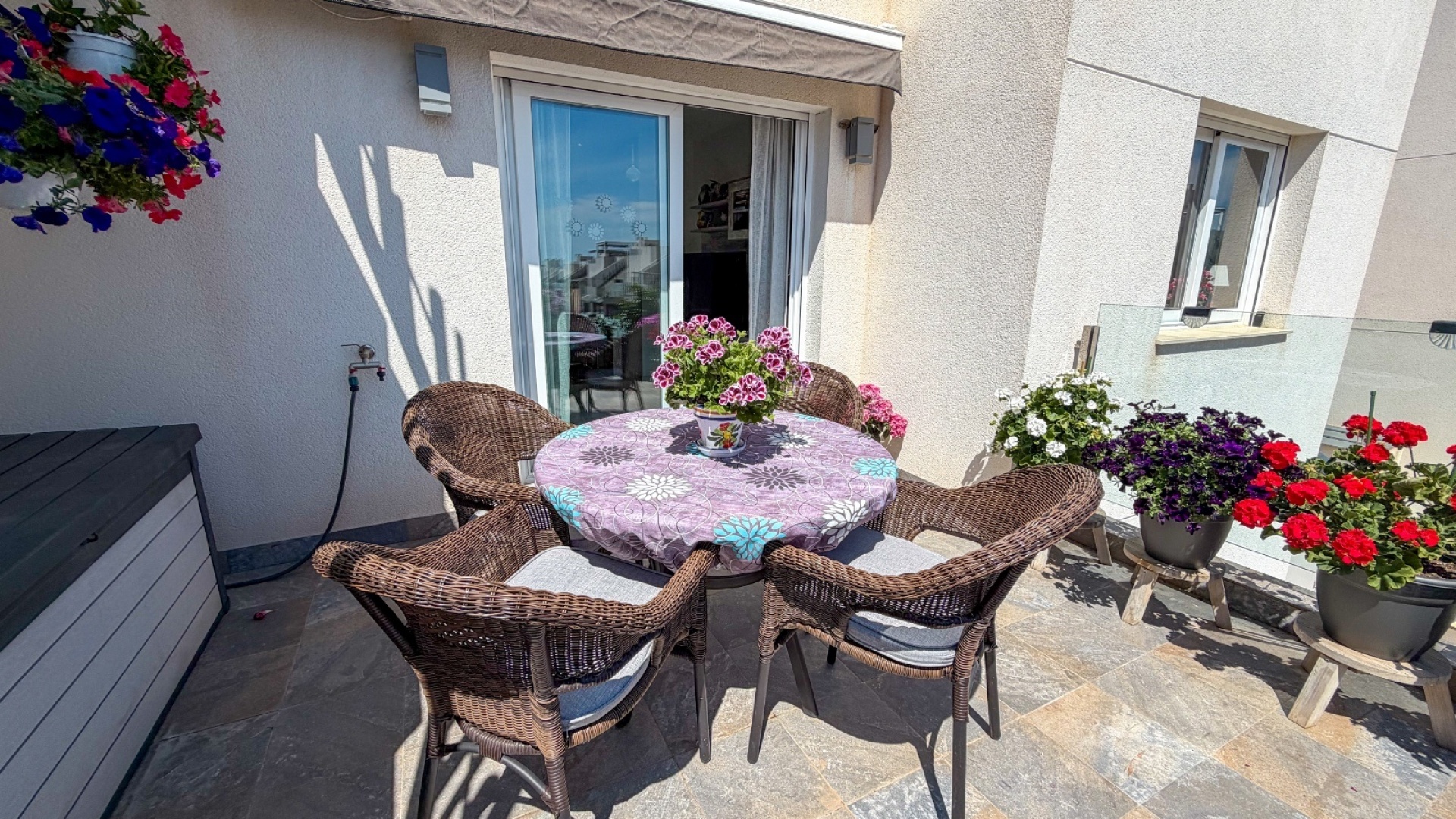 Resale - Apartment - Torrevieja - Aguas Nuevas