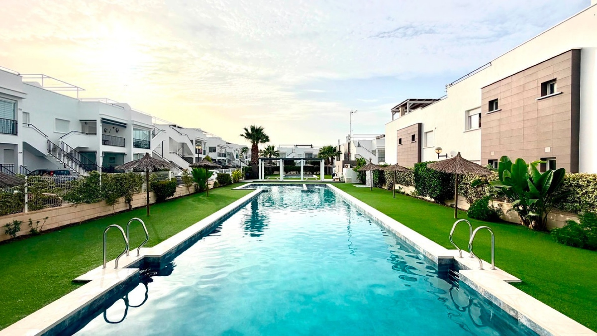 Resale - Apartment - Torrevieja - Aguas Nuevas