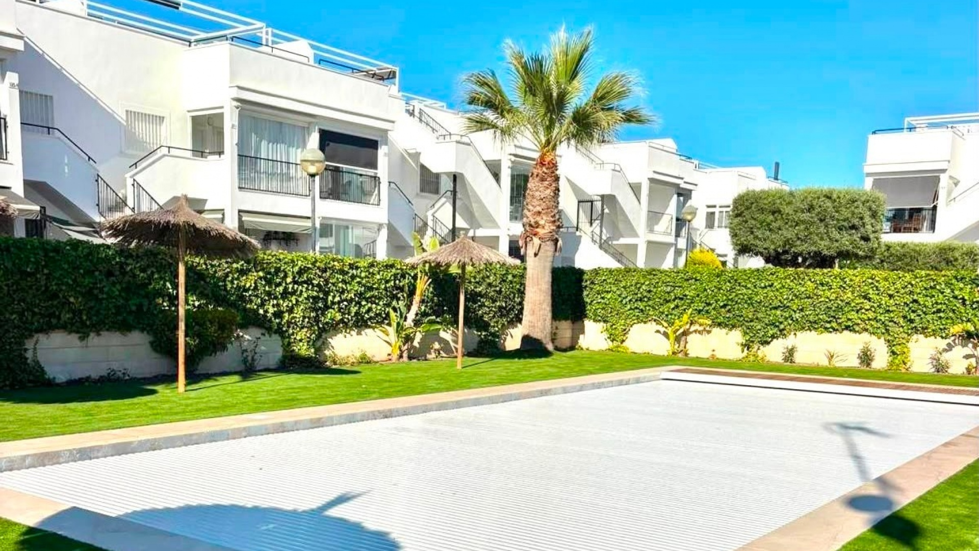 Resale - Apartment - Torrevieja - Aguas Nuevas