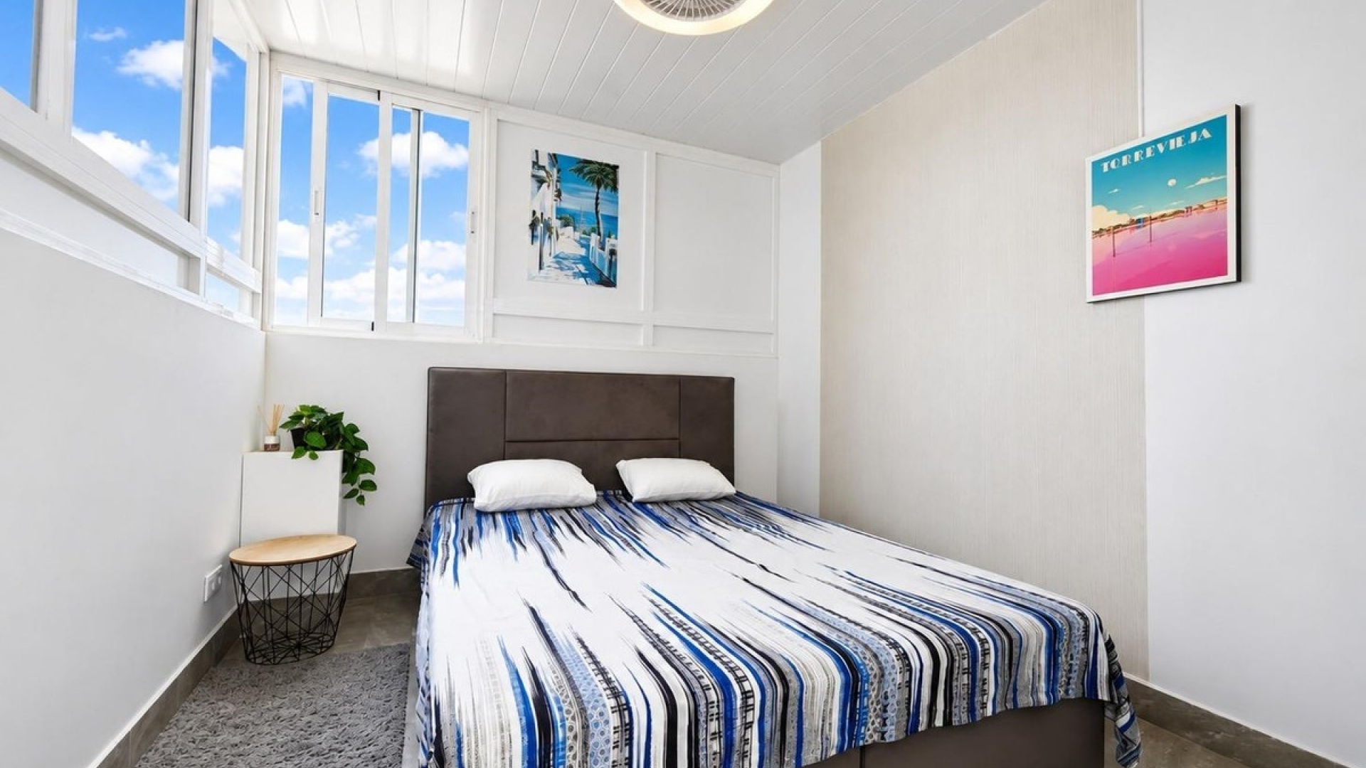 Resale - Apartment - Torrevieja - Aguas Nuevas