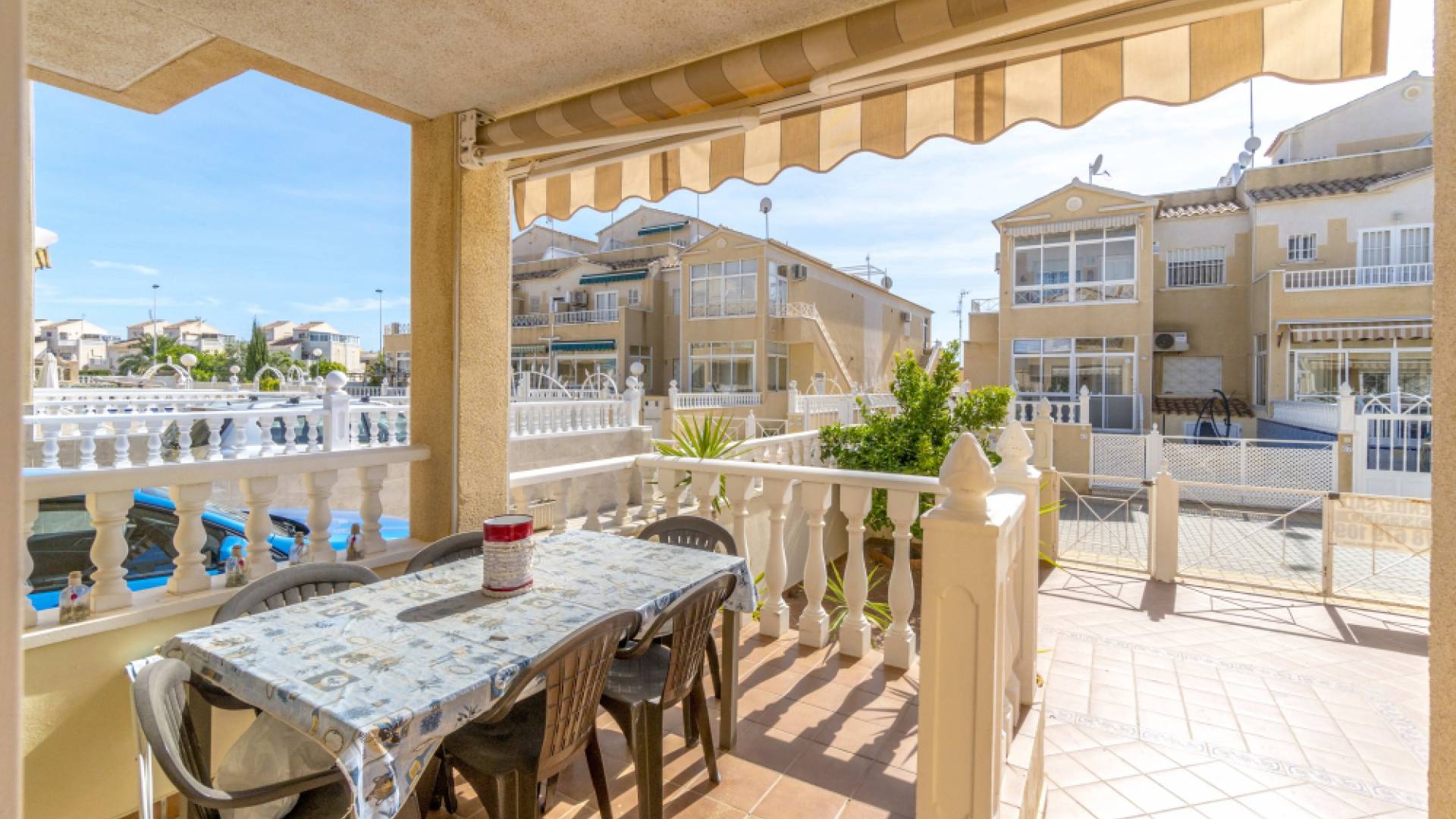 Resale - Apartment - Torrevieja - Baños de Europa