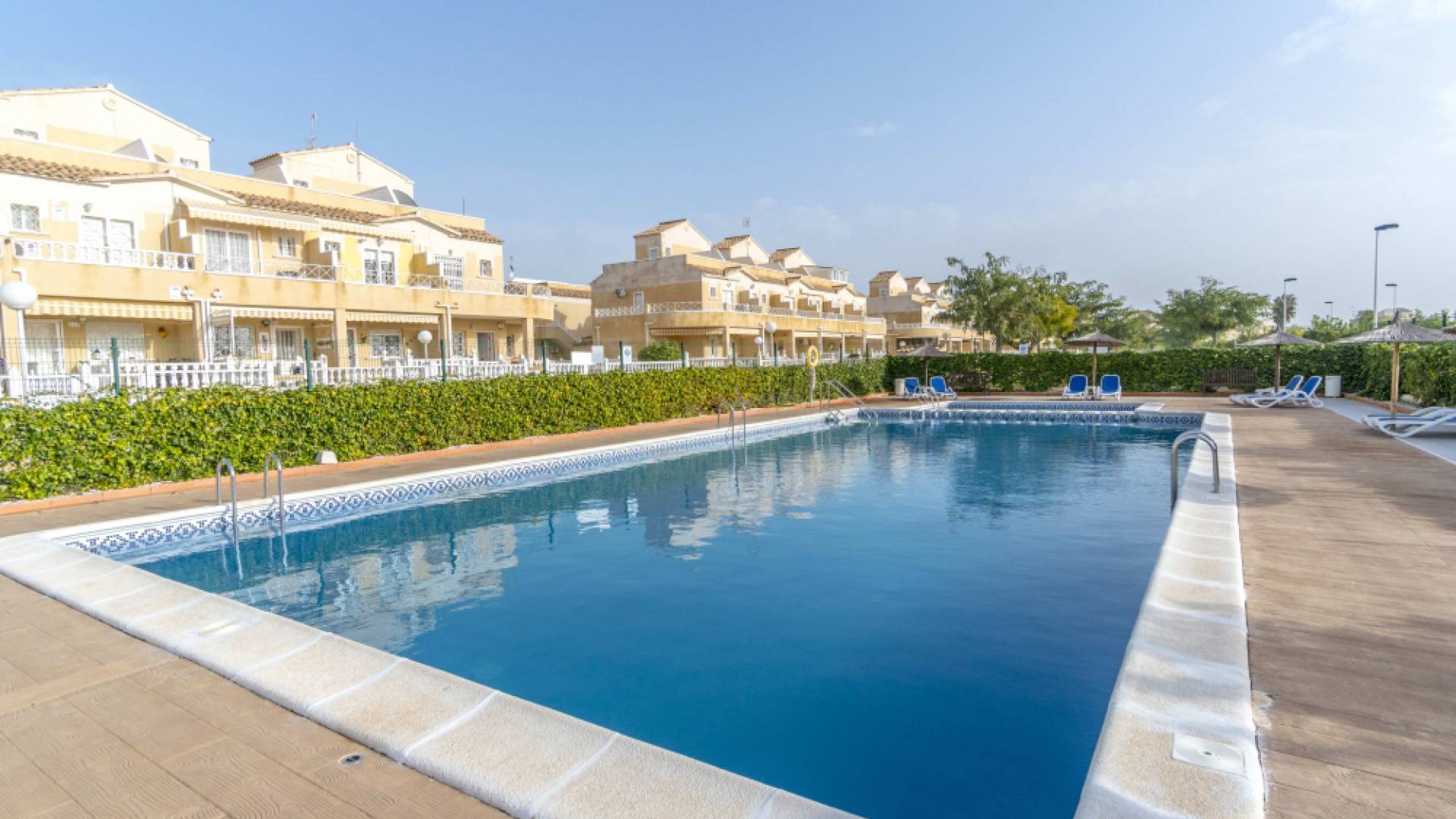 Resale - Apartment - Torrevieja - Baños de Europa