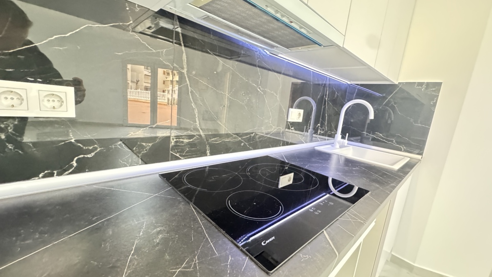 Resale - Apartment - Torrevieja - Beachside Torrevieja